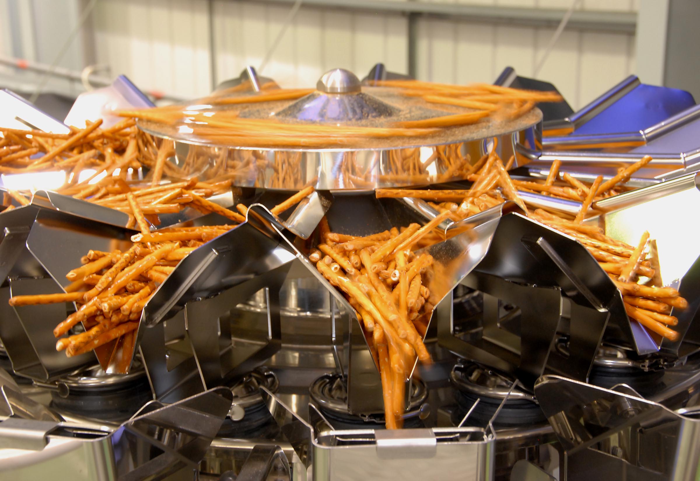 Packaging problem. Food Machinery. Snack Production. . Ishida Packaging. Ishida CCW-RS-216b-d-30-wp.